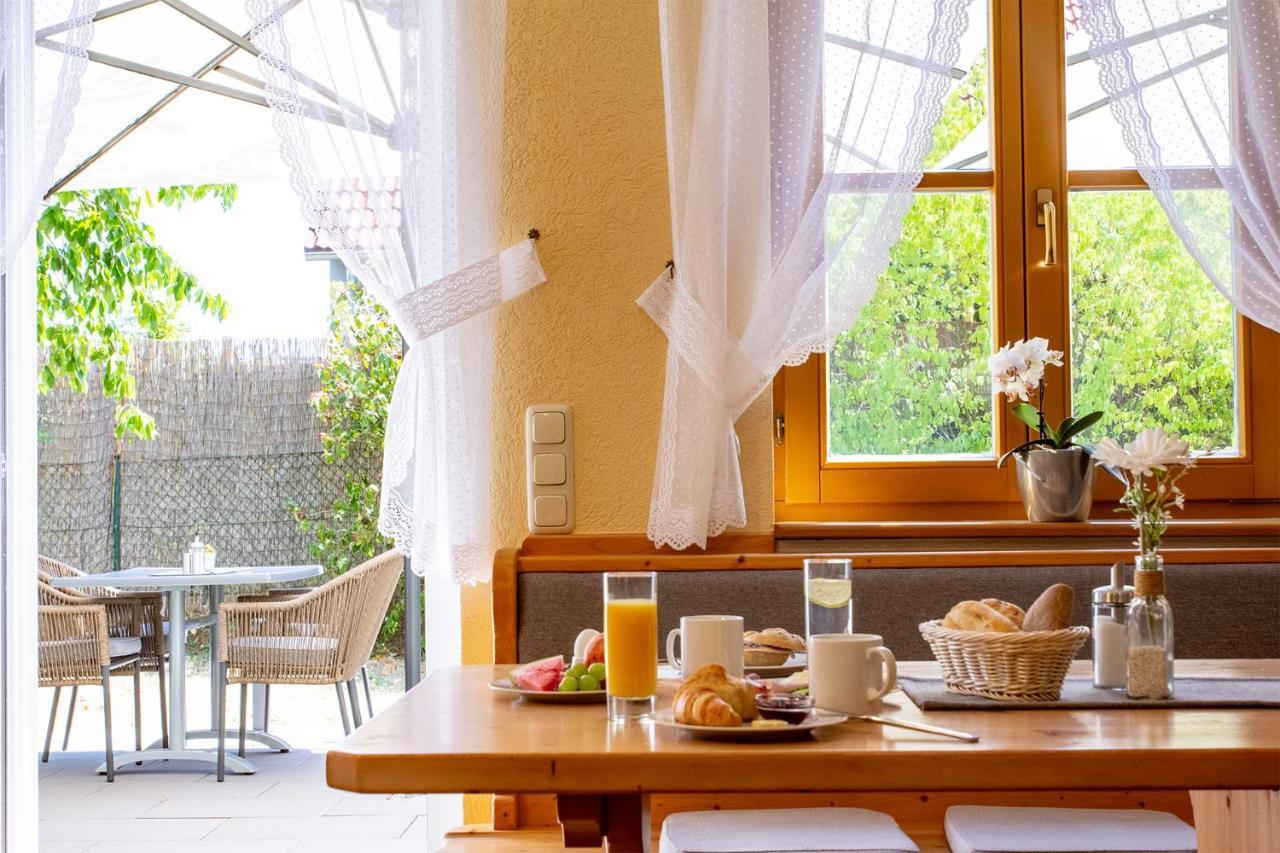 Hotel Am Schwanberg Rödelsee Extérieur photo
